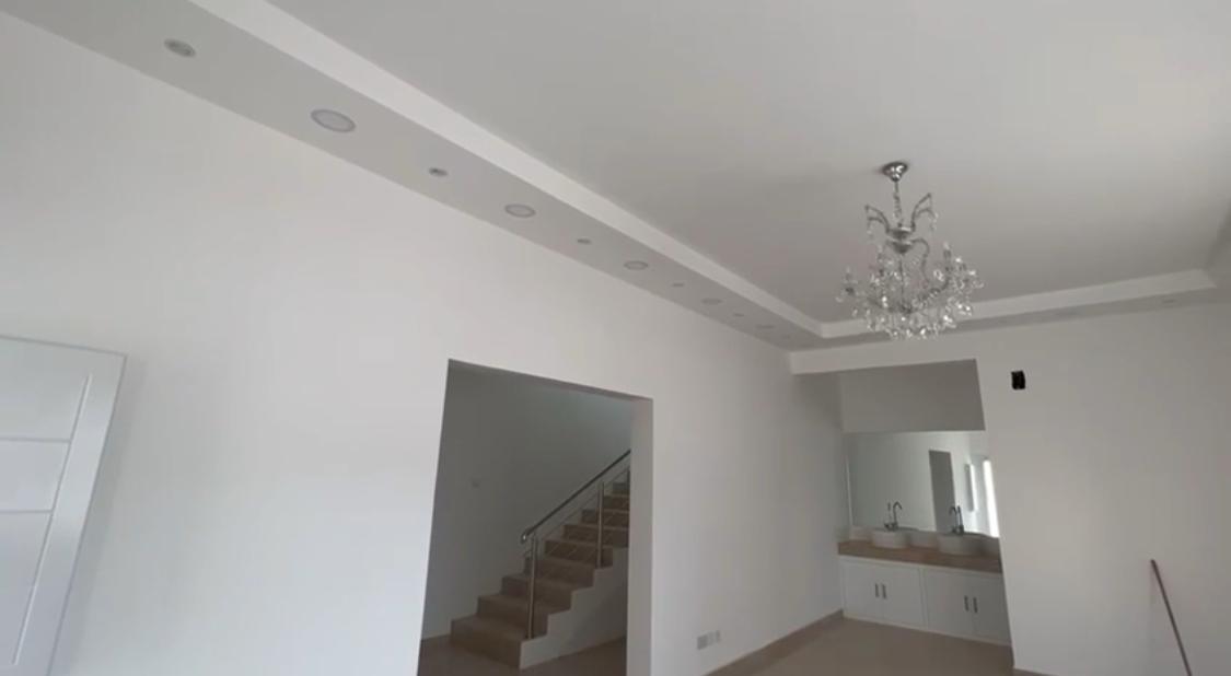 property 118 image 2