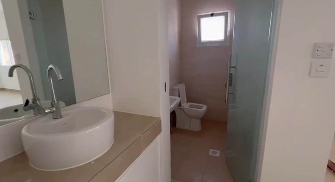 property 118 image 1