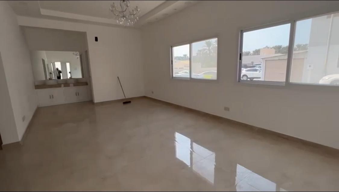 property 118 image 3