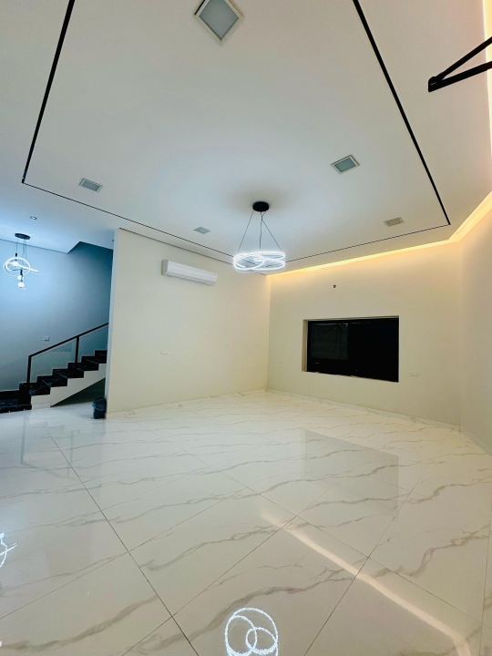 property 143 image 4