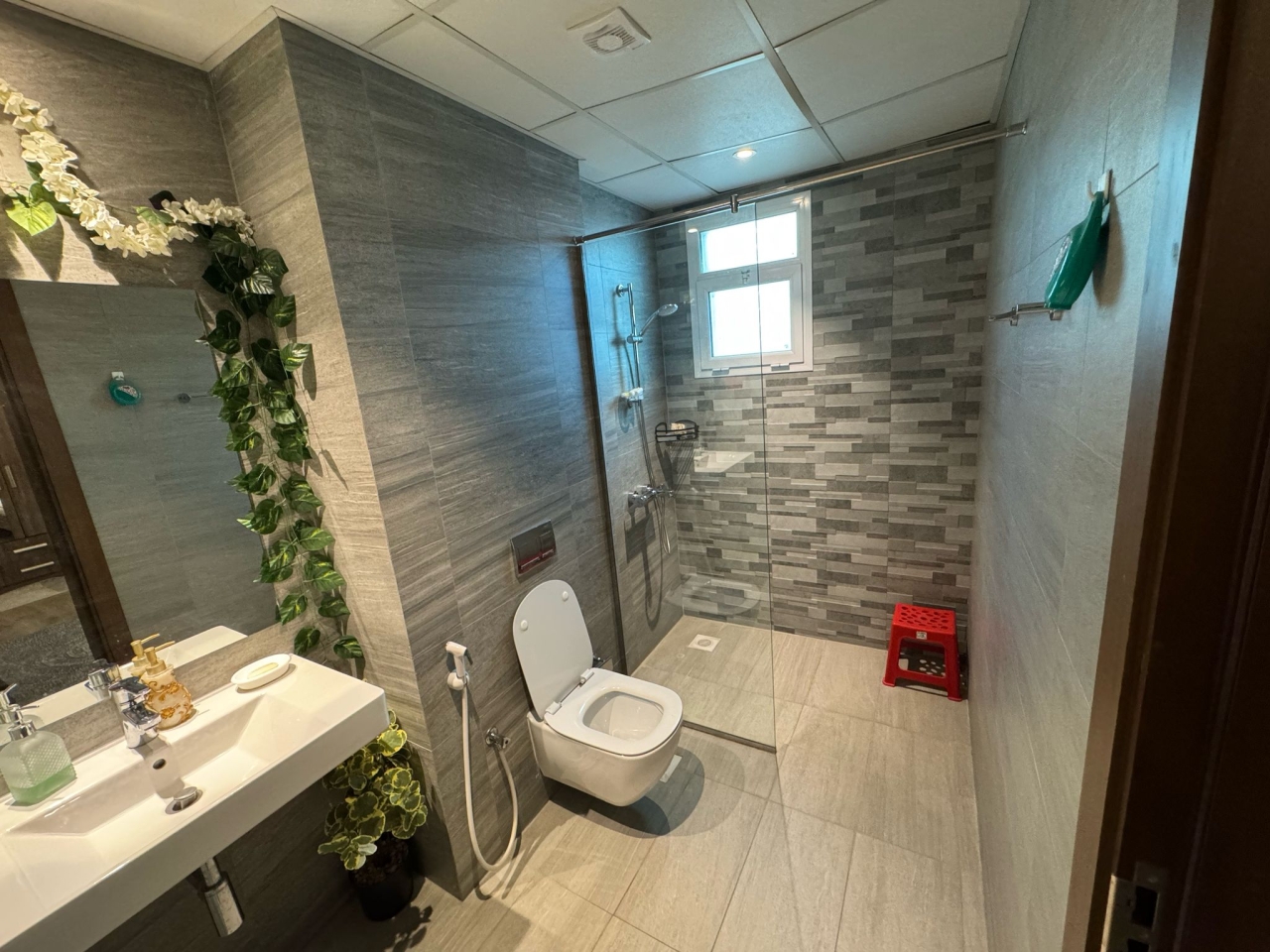 property 170 image 5