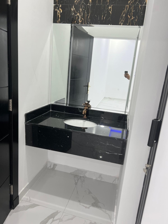 property 171 image 5