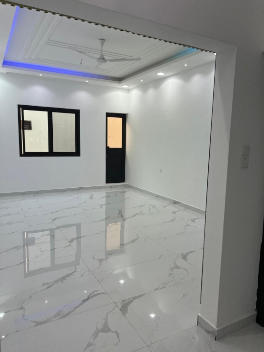 property 171 image 0