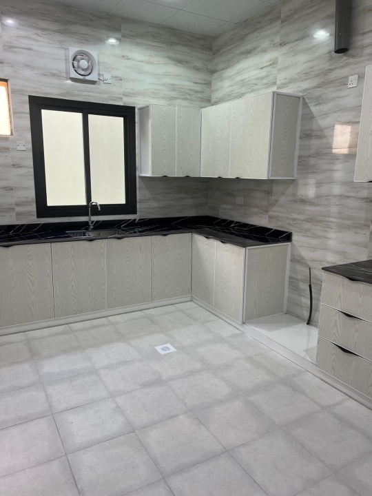 property 171 image 4