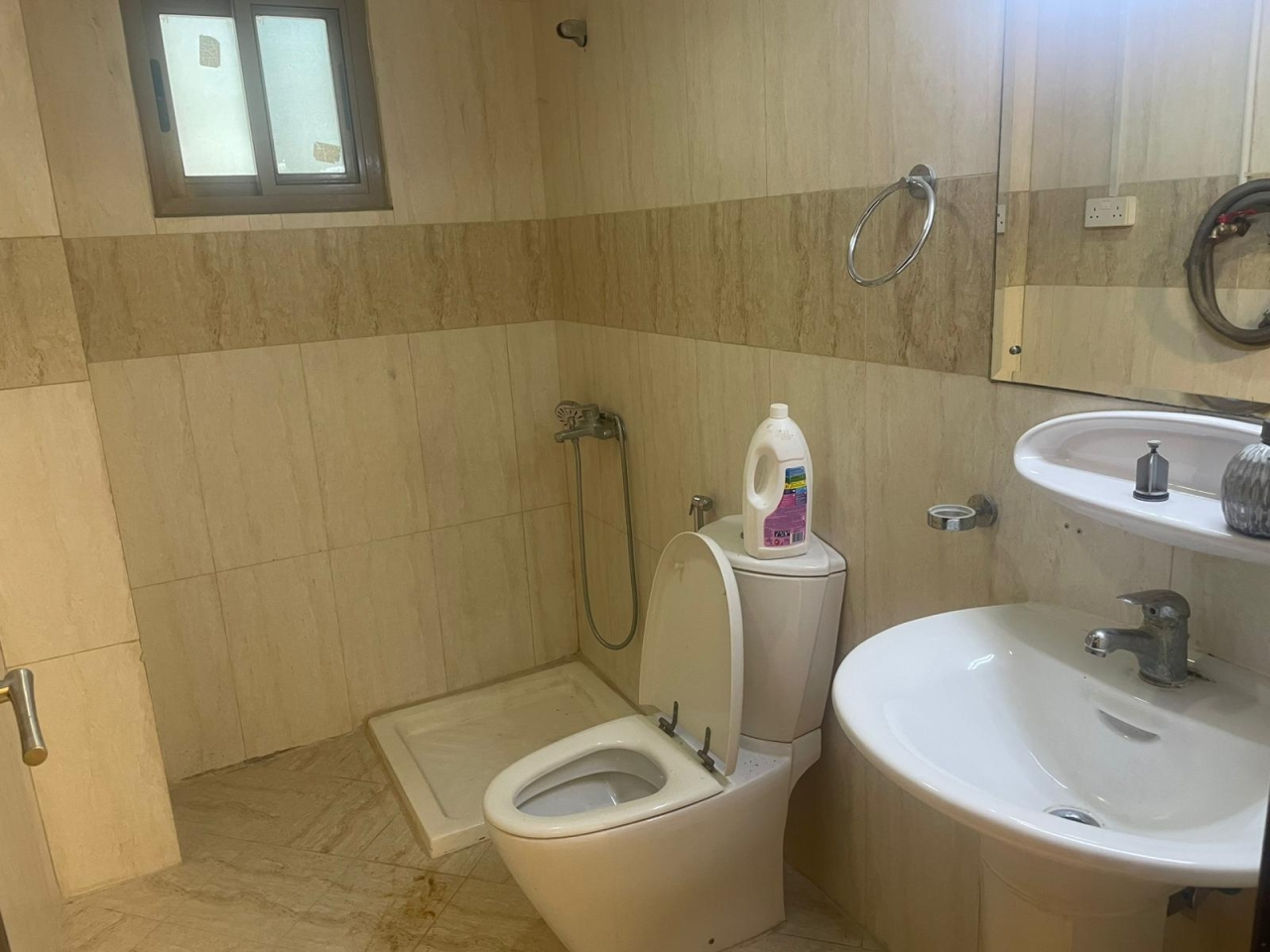 property 178 image 3