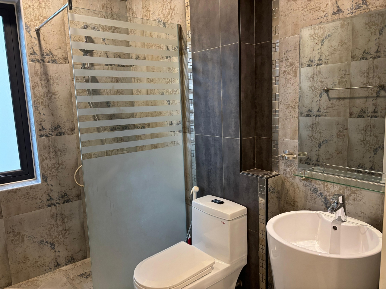 property 189 image 9