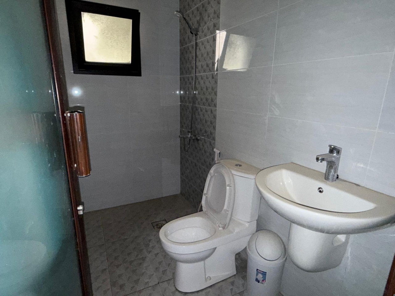 property 196 image 4