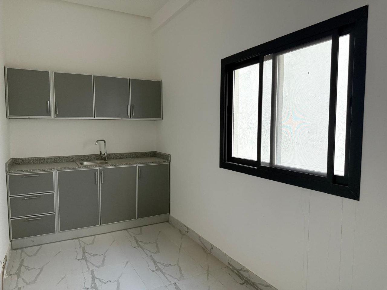 property 197 image 5