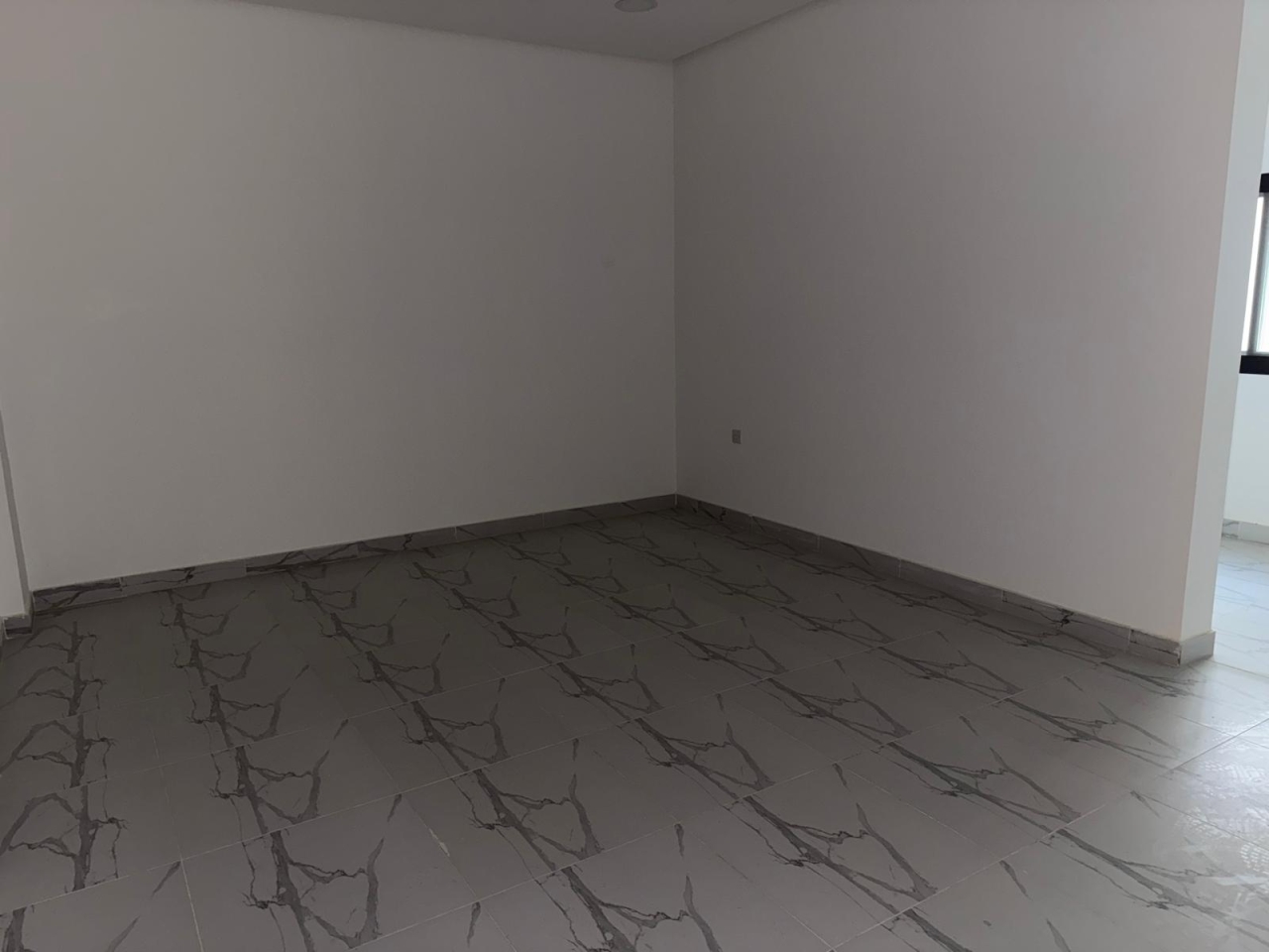 property 197 image 4