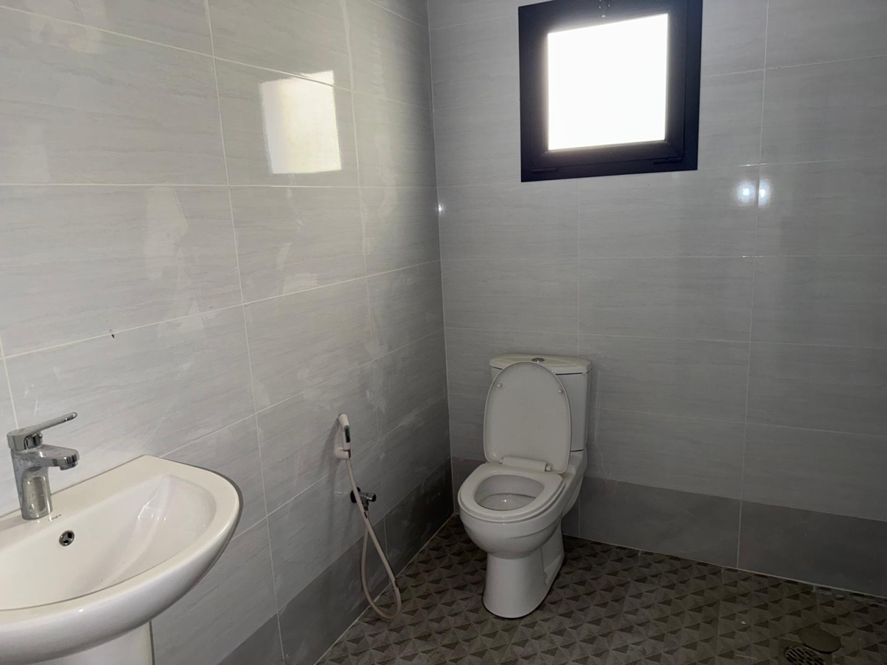 property 197 image 0