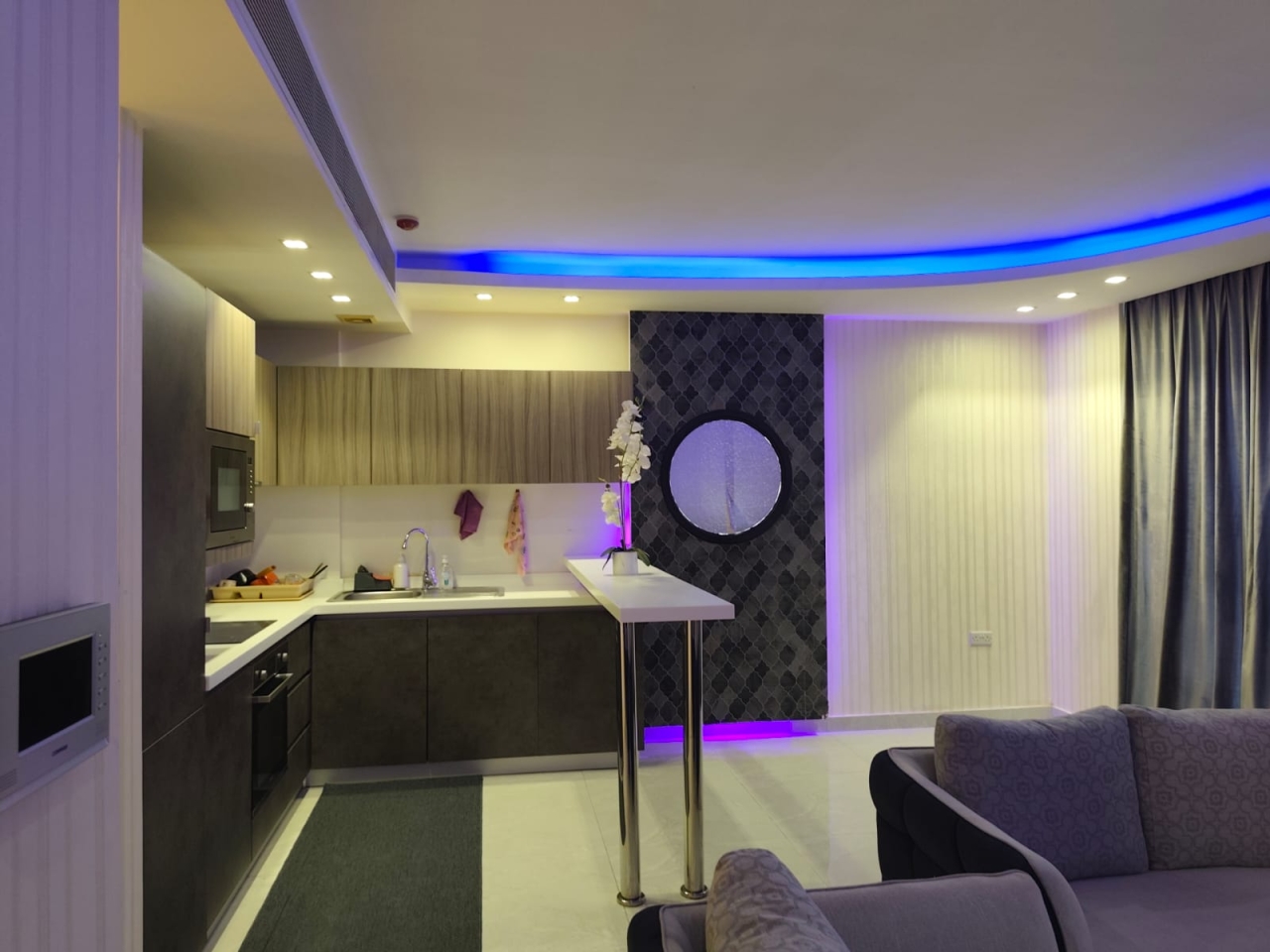 property 205 image 5