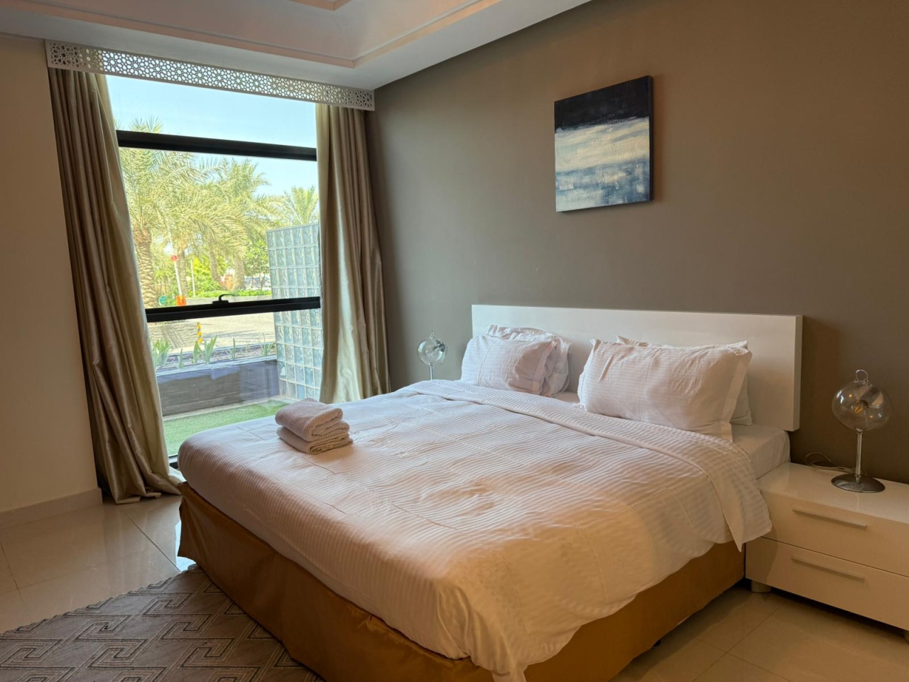 property 206 image 1