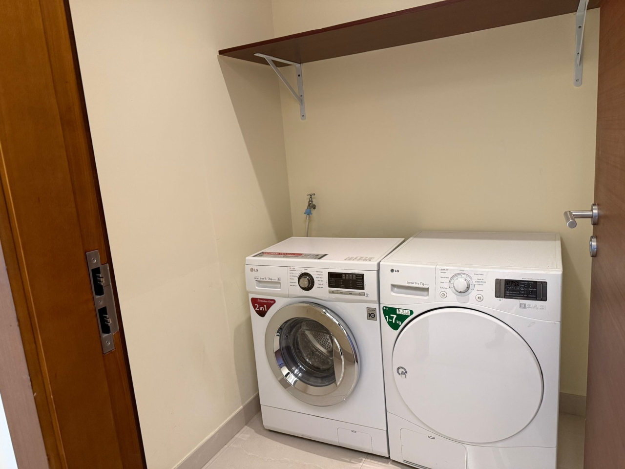 property 207 image 7