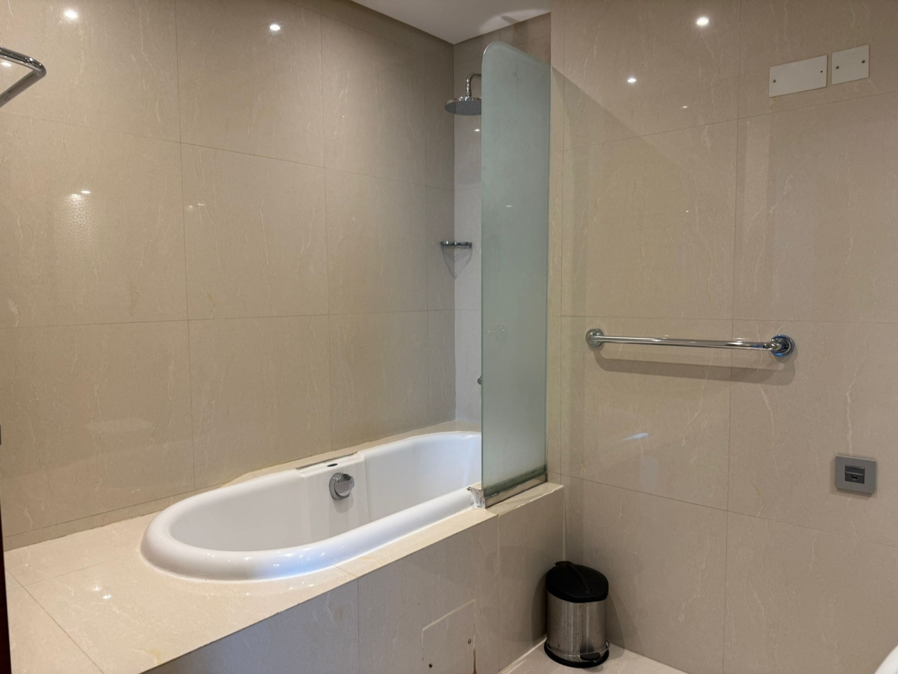 property 207 image 0