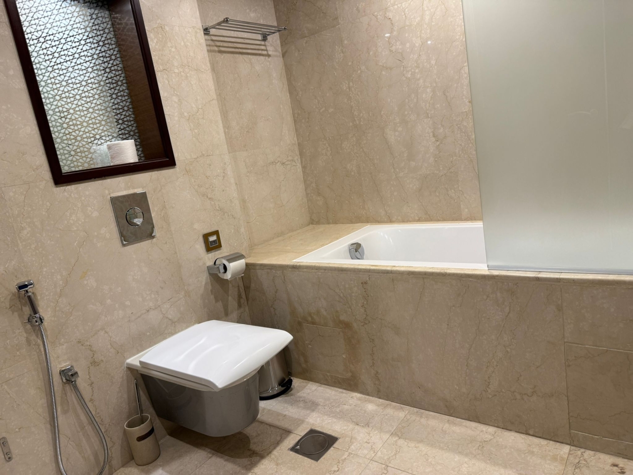 property 208 image 3