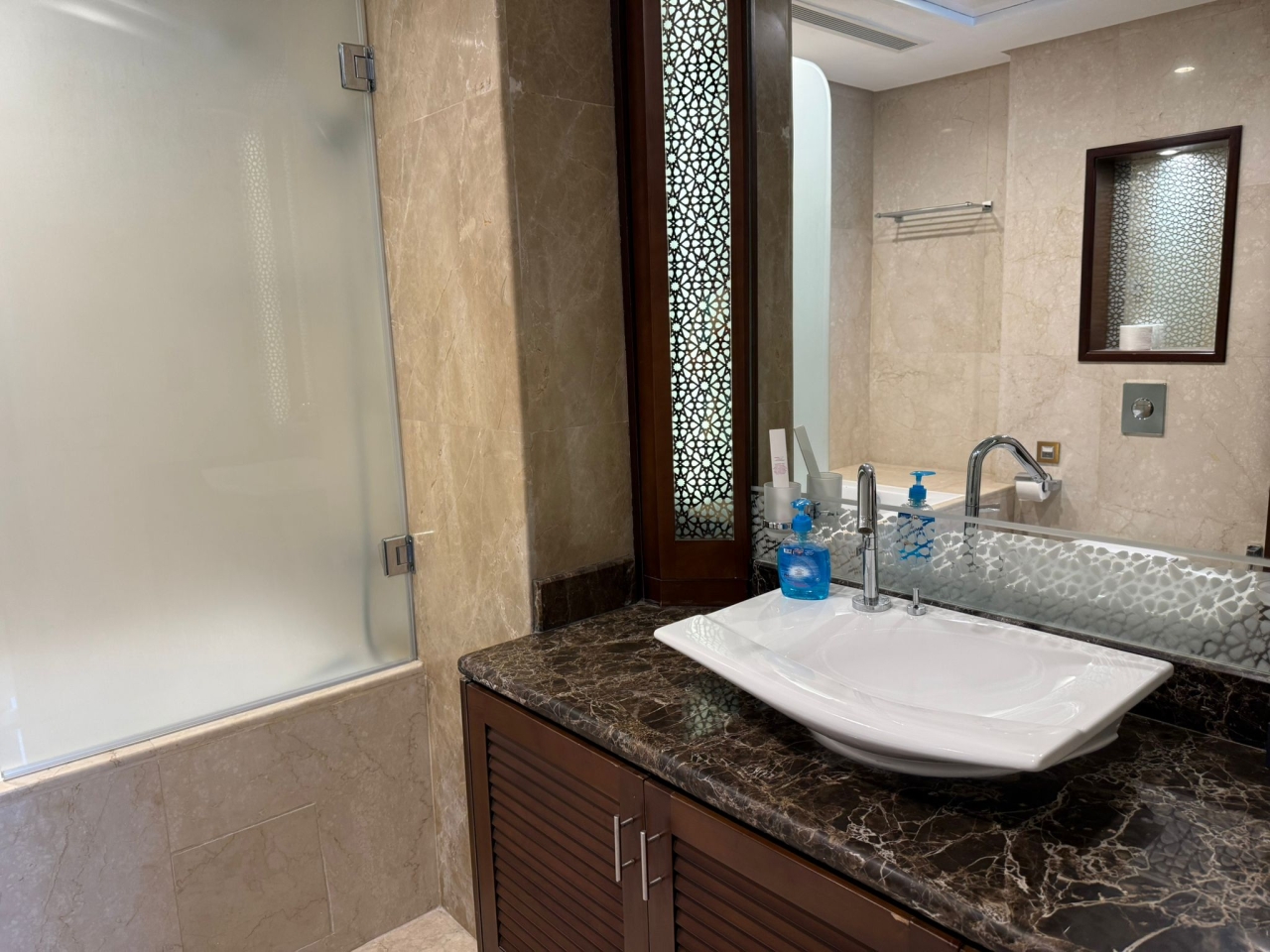 property 208 image 4