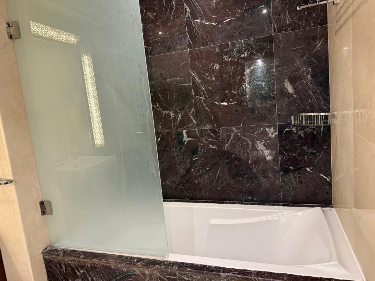 property 209 image 5