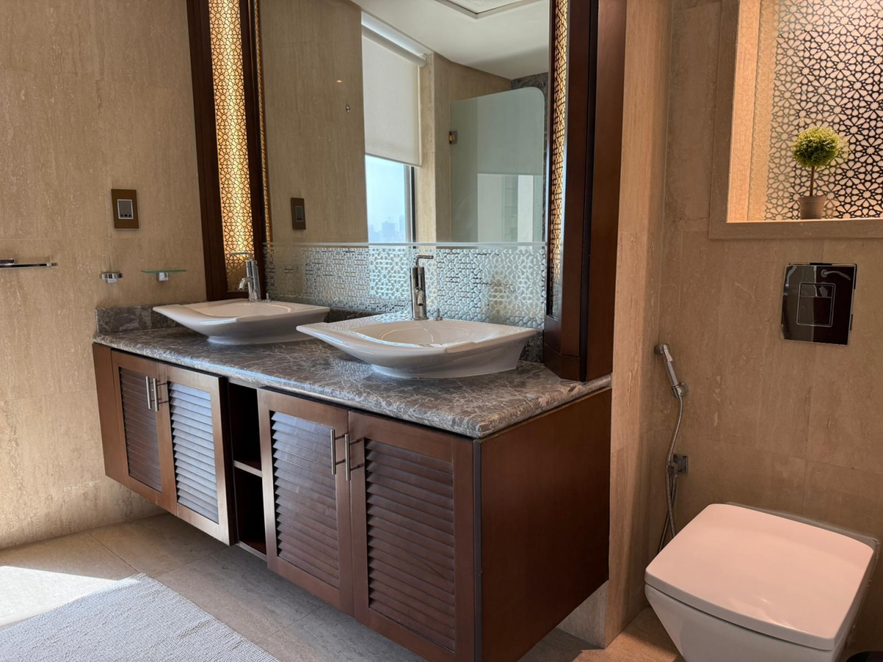 property 209 image 2