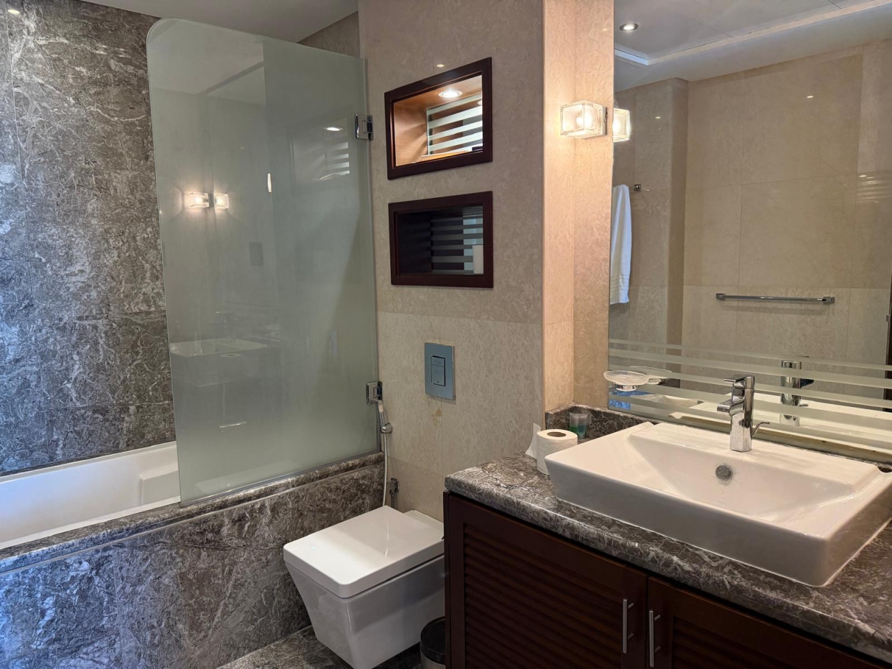 property 210 image 1