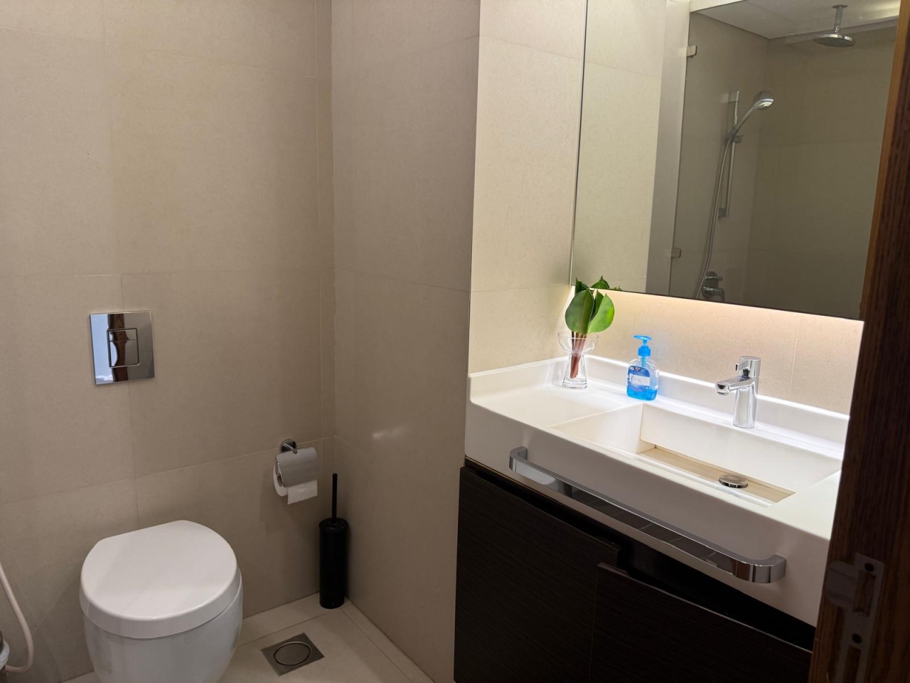 property 212 image 0