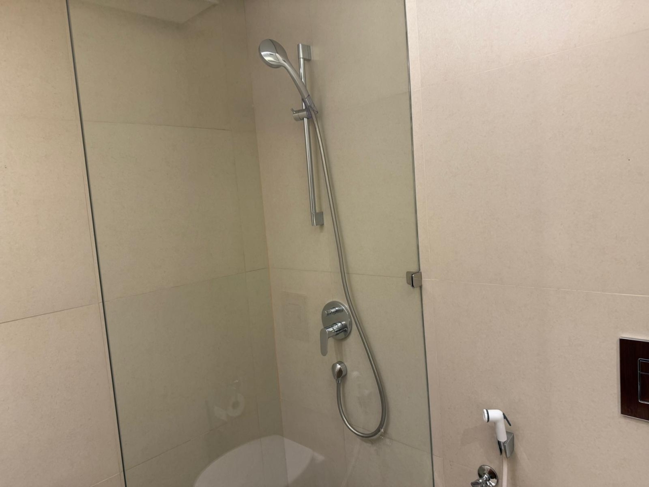 property 212 image 11