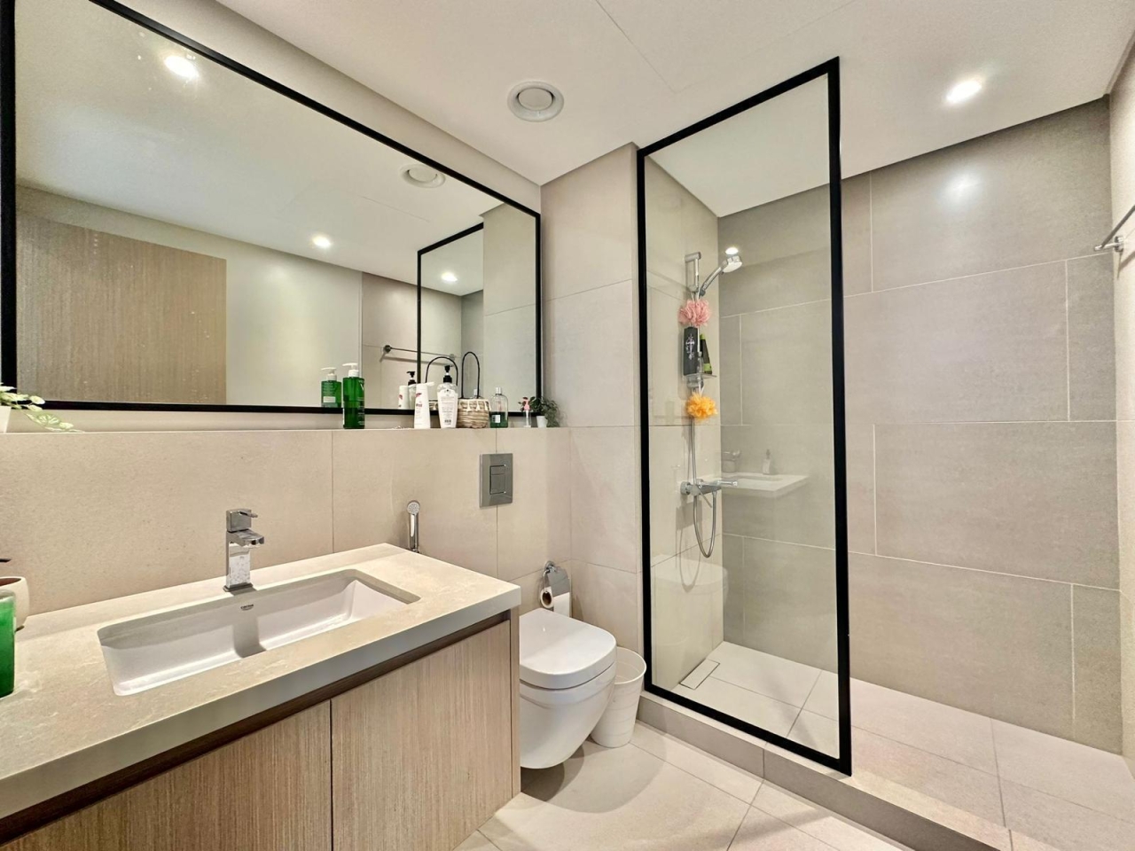 property 227 image 0