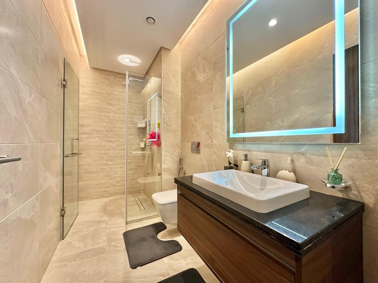 property 228 image 2