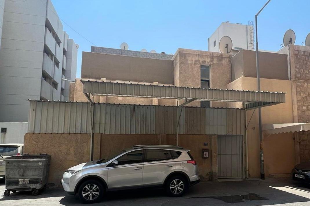 property 232 image 0