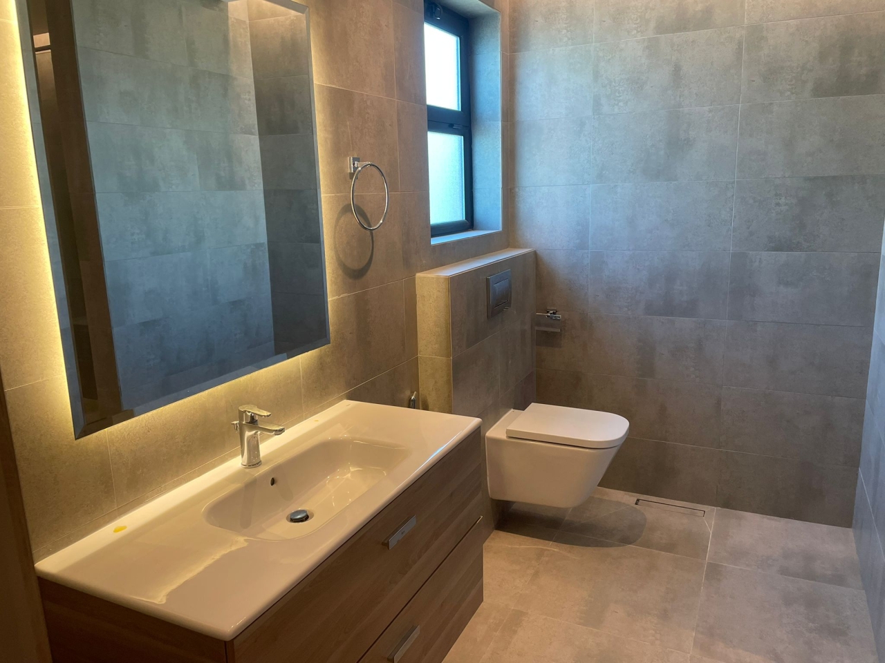 property 248 image 5