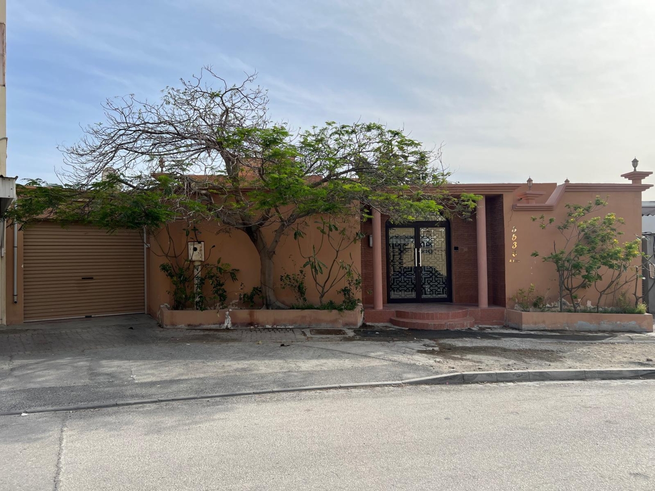 property 253 image 0