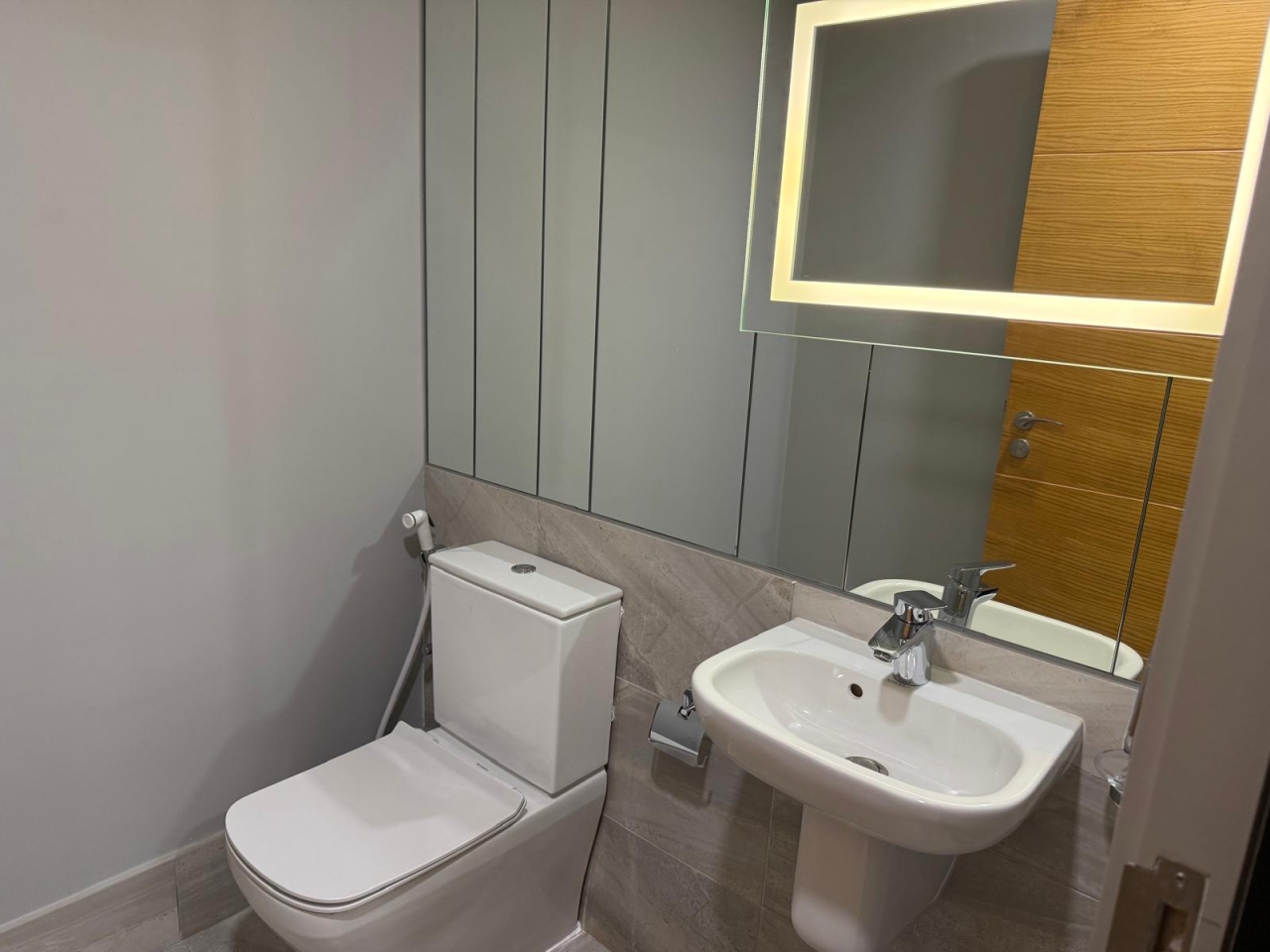 property 264 image 7