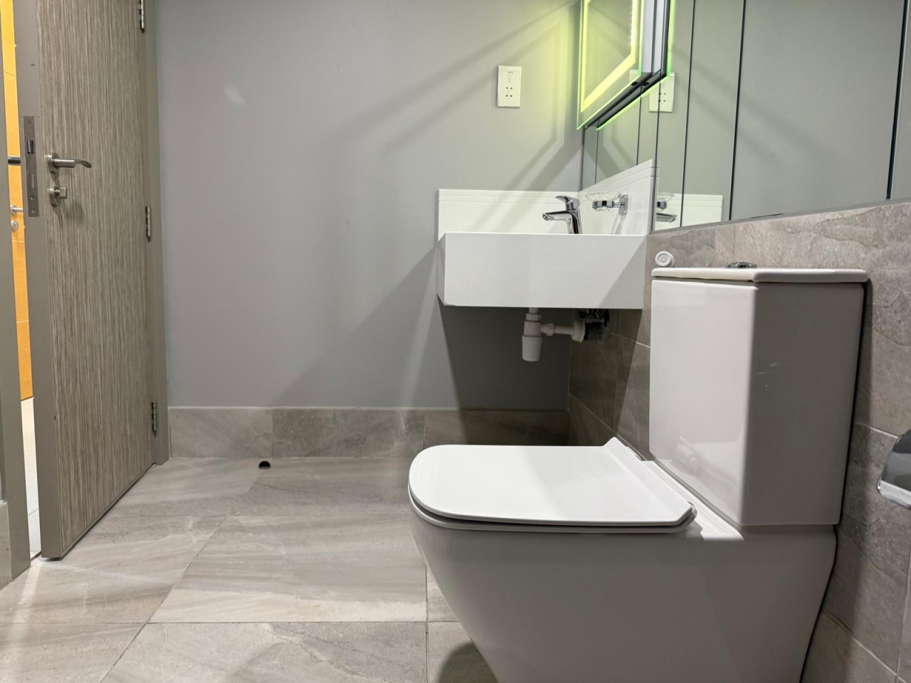 property 264 image 0