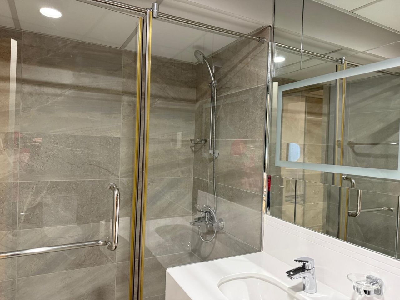 property 265 image 8