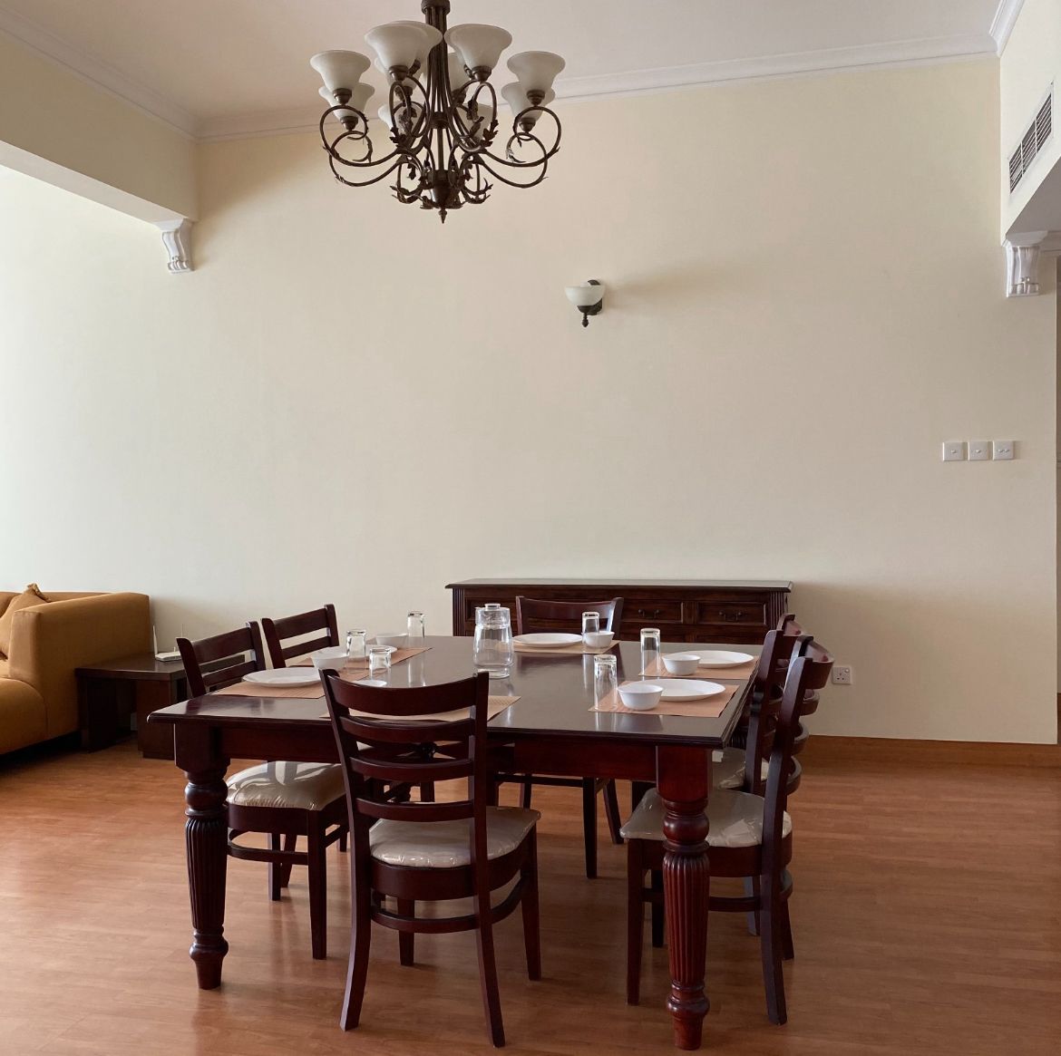 property 281 image 2