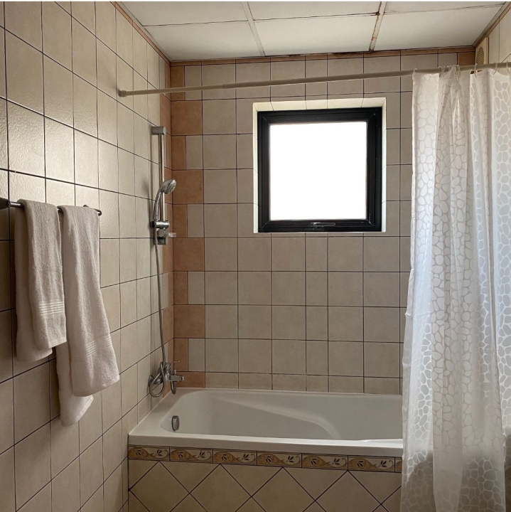 property 281 image 3