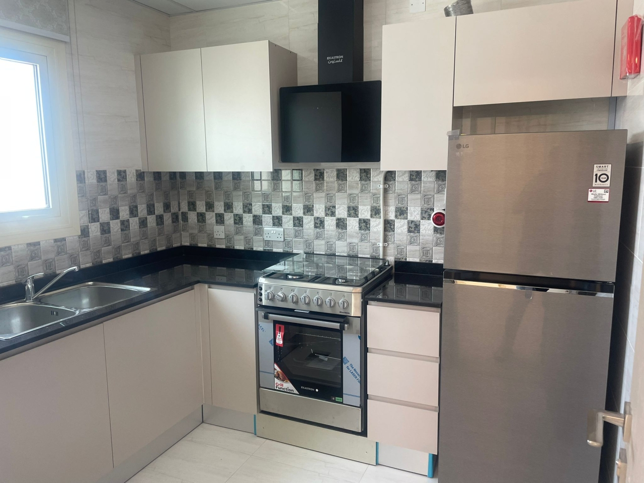 property 282 image 1