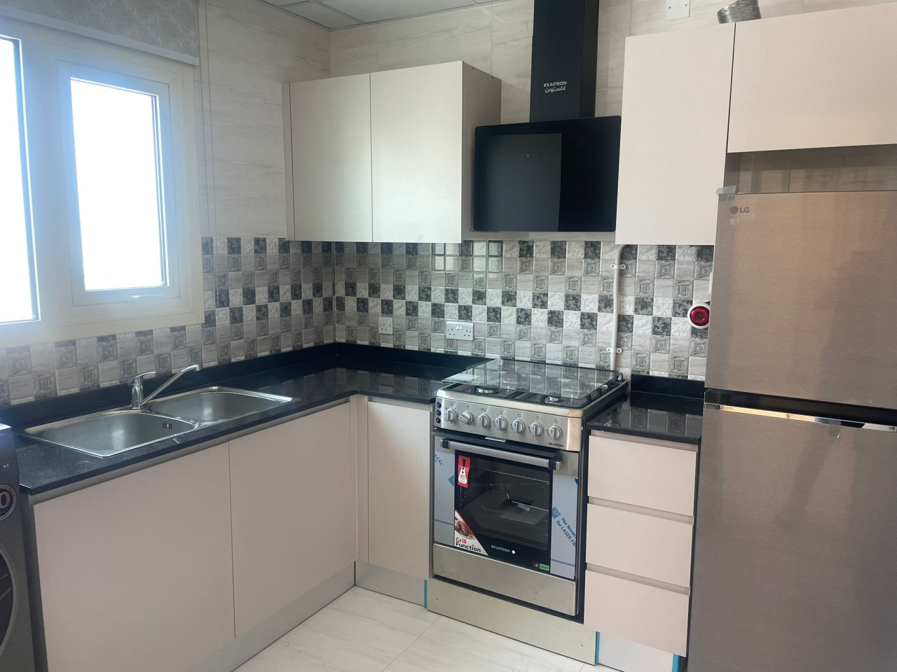 property 282 image 2