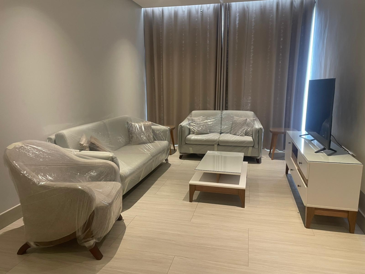 property 284 image 4