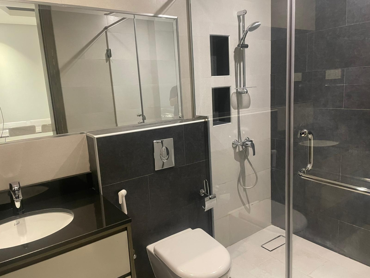 property 284 image 5