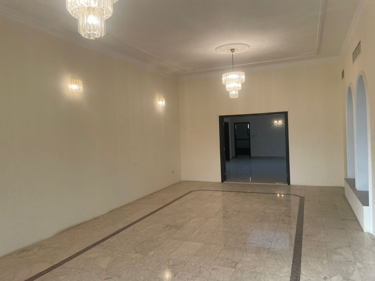 property 292 image 0