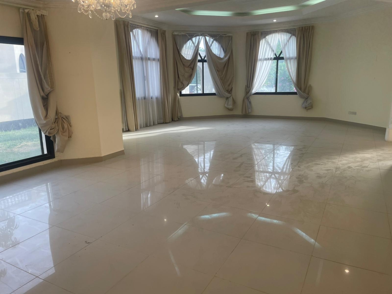 property 292 image 16