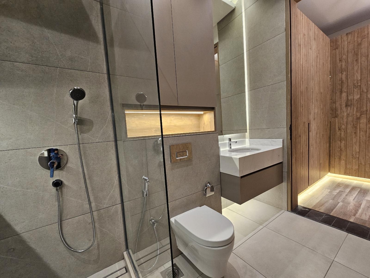 property 295 image 9