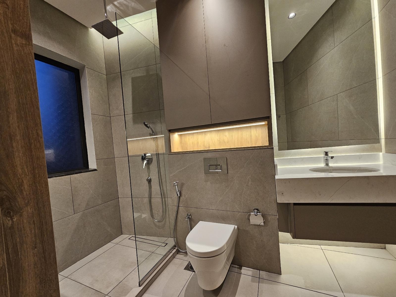 property 295 image 12