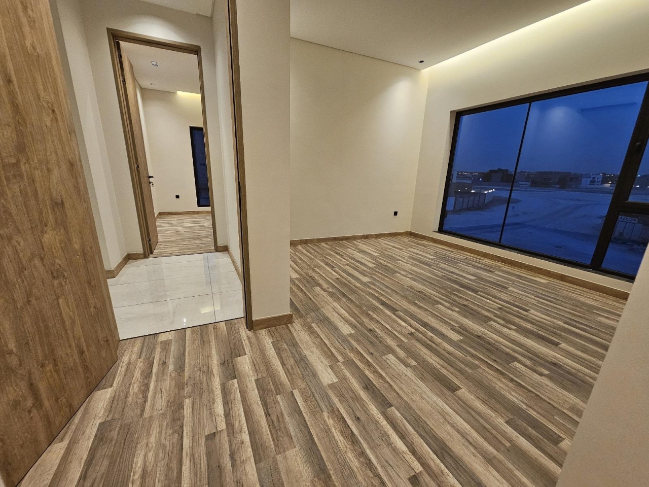 property 295 image 16