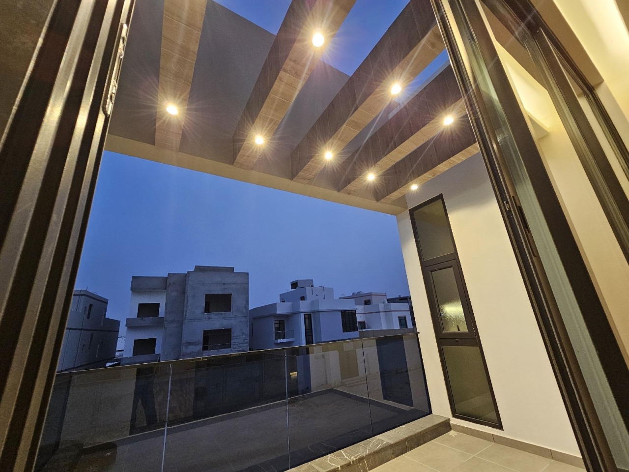 property 295 image 19