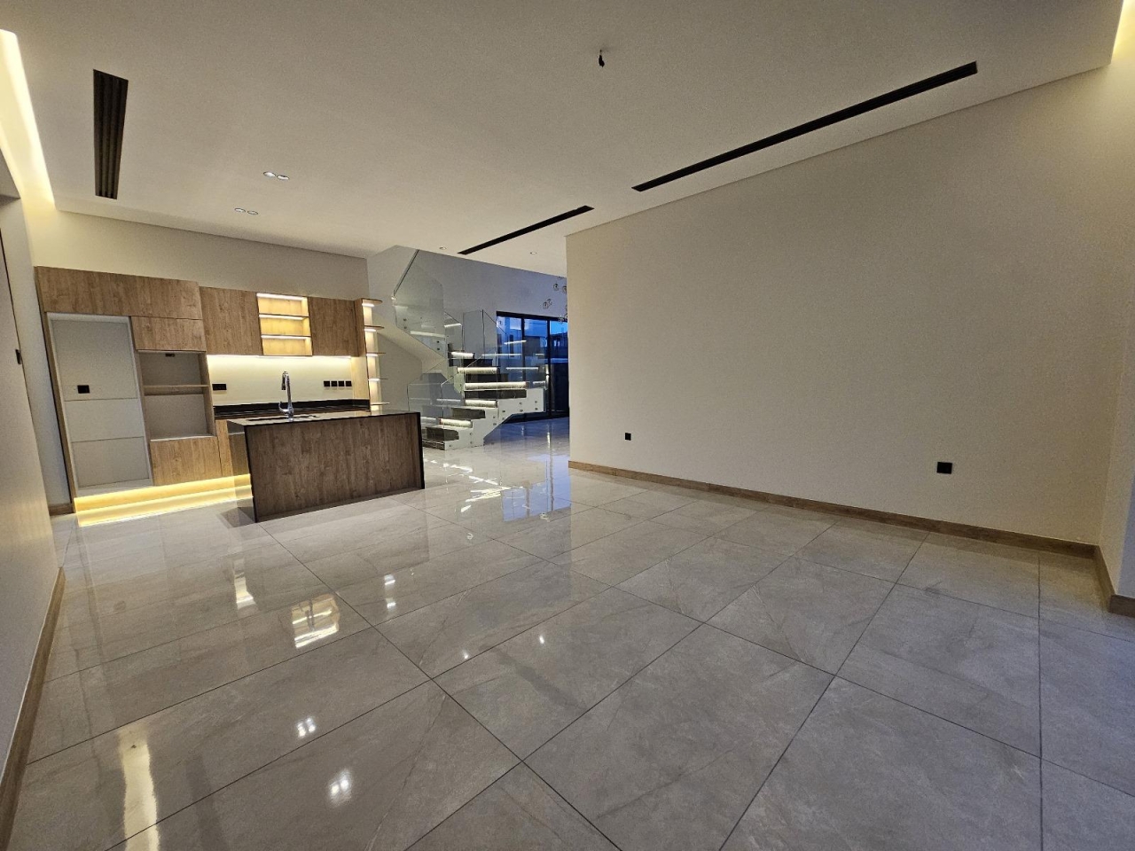 property 295 image 26