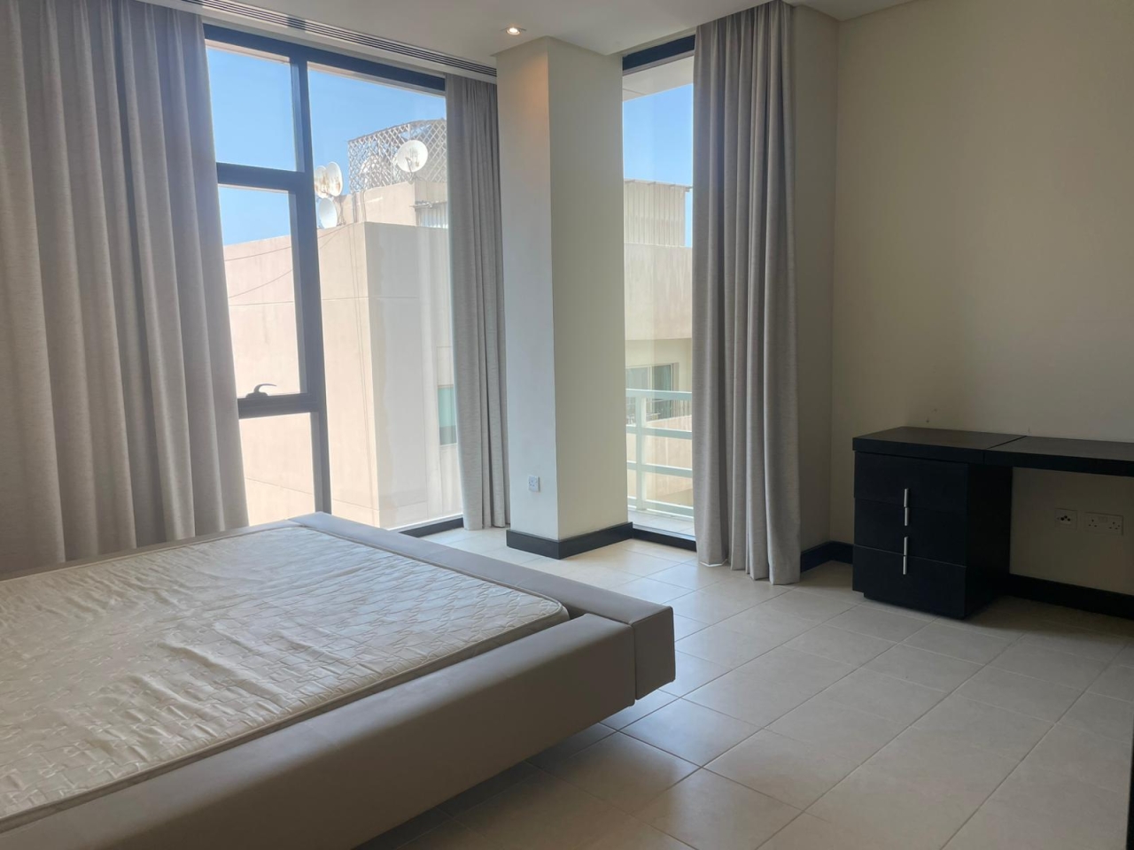 property 296 image 8