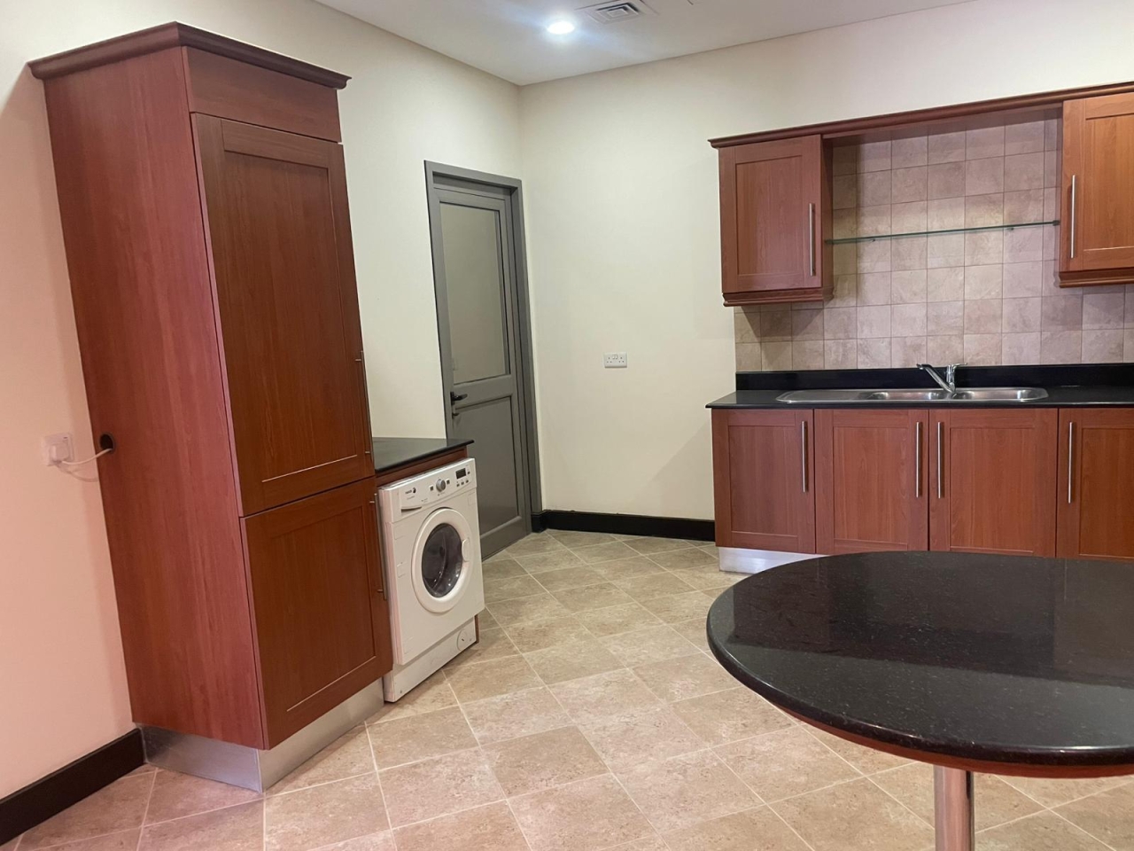 property 296 image 4