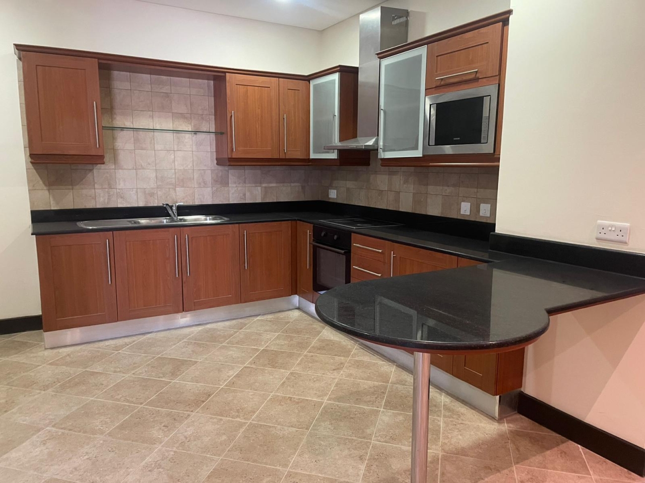 property 296 image 5