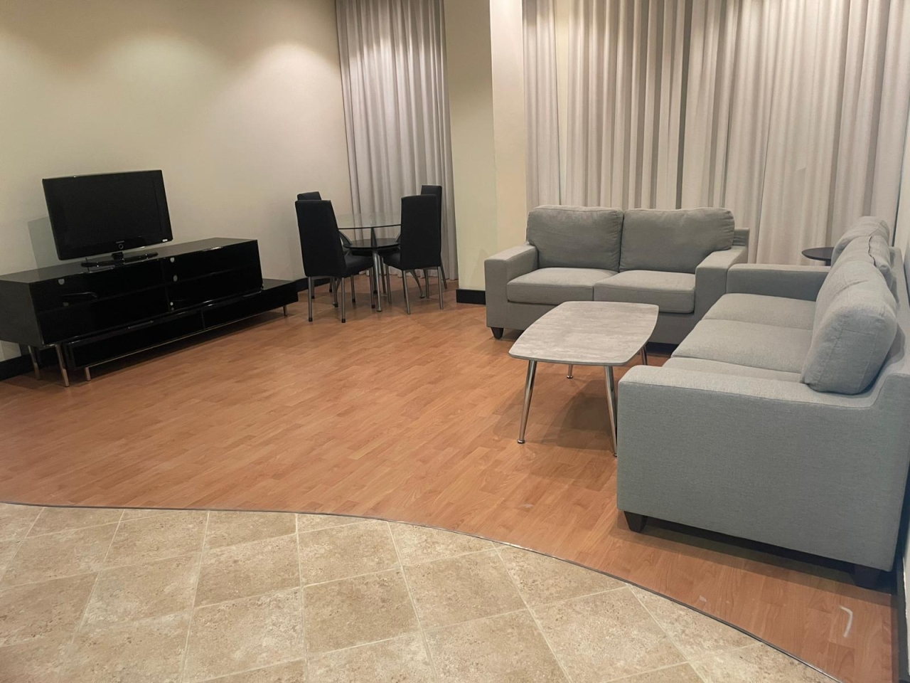 property 296 image 10